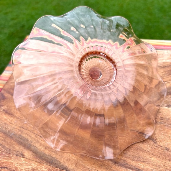 Vintage Pink Glass Dish - Glass Serve Ware - Depression Glass - Ruffled Glass - Picture 8 of 10